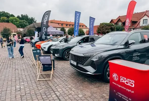 Niepołomicki Piknik Elektromobilności na Rynku – trwa do 18:00